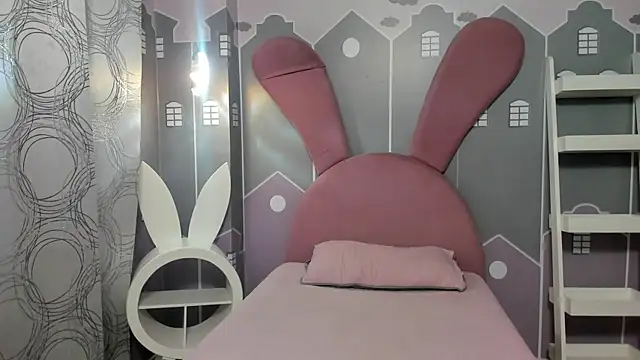Snapshot of lizzy_sweet4u chatting on June 12, 2026, 3:49 am lizzy sweet4u online show from June 12, 2026, 3:49 am
