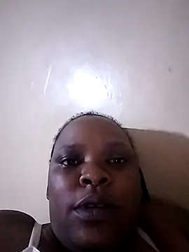 Snapshot of Azizzah chatting on May 16, 2026, 7:45 pm Azizzah online show from May 16, 2026, 7:45 pm