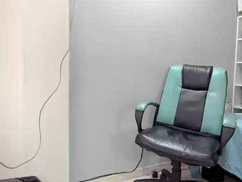 Snapshot of badboyjuan_ chatting on May 22, 2026, 11:38 am badboyjuan online show from May 22, 2026, 11:38 am