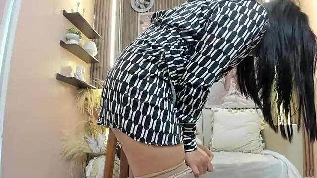 Snapshot of Aura_sander4u chatting on June 20, 2026, 6:33 pm Aura sander4u online show from June 20, 2026, 6:33 pm