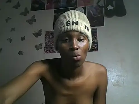 Snapshot of loversoncam chatting on June 2, 2026, 1:13 pm loversoncam online show from June 2, 2026, 1:13 pm