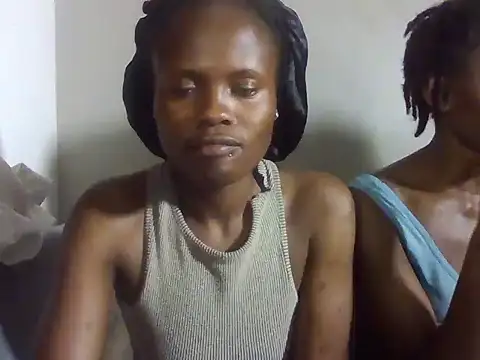 Snapshot of Candysleek_petite chatting on May 26, 2026, 6:20 am Candysleek petite online show from May 26, 2026, 6:20 am