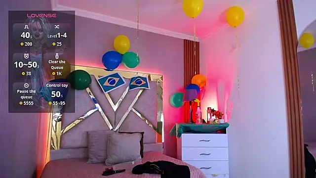 Snapshot of Tiffany_Valentiine chatting on July 7, 2026, 9:30 pm Tiffany Valentiine online show from July 7, 2026, 9:30 pm