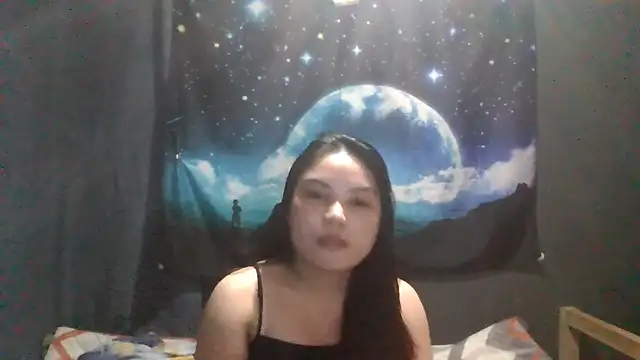 Snapshot of RosariaSuglia chatting on May 28, 2026, 10:56 am RosariaSuglia online show from May 28, 2026, 10:56 am
