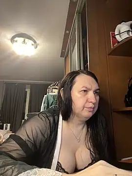 Snapshot of EvaBeautyXxX chatting on May 26, 2026, 10:17 pm EvaBeautyXxX online show from May 26, 2026, 10:17 pm
