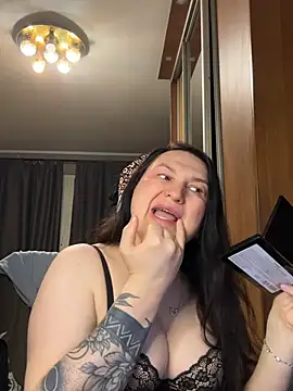 Snapshot of EvaBeautyXxX chatting on June 12, 2026, 11:25 pm EvaBeautyXxX online show from June 12, 2026, 11:25 pm