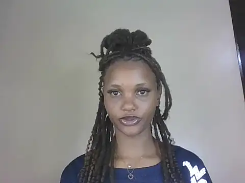 Snapshot of PrettyT5 chatting on August 4, 2026, 8:22 pm PrettyT5 online show from August 4, 2026, 8:22 pm