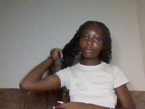 miss petite0 online show from June 15, 2026, 10:17 am