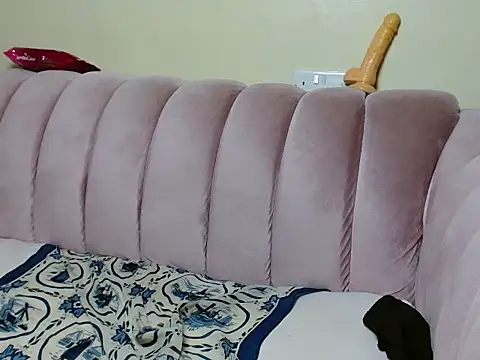 Snapshot of splash_coochie chatting on July 3, 2026, 2:45 pm splash coochie online show from July 3, 2026, 2:45 pm