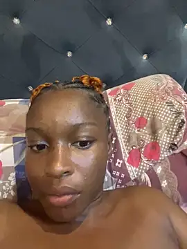 Snapshot of SassyPaulette chatting on May 27, 2026, 9:45 pm SassyPaulette online show from May 27, 2026, 9:45 pm