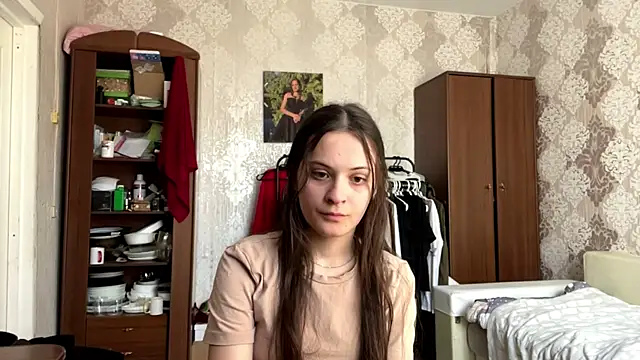 MarlynSiefkes online show from May 23, 2026, 12:42 pm
