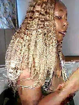 Snapshot of sexyygyall chatting on July 19, 2026, 10:52 am sexyygyall online show from July 19, 2026, 10:52 am