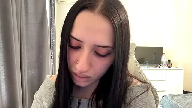 Snapshot of KiraJaydes chatting on May 26, 2026, 12:23 pm KiraJaydes online show from May 26, 2026, 12:23 pm