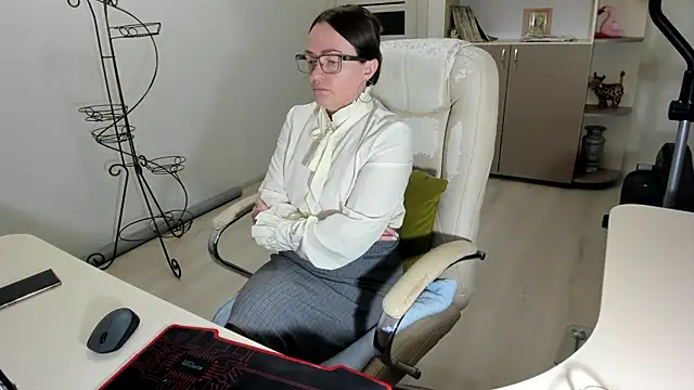 Vika73 online show from November 15, 2025, 4:32 am