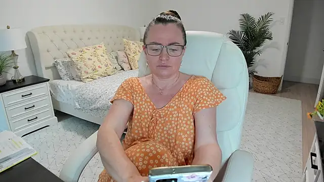 Snapshot of Vika73 chatting on March 26, 2026, 11:49 am Vika73 online show from March 26, 2026, 11:49 am