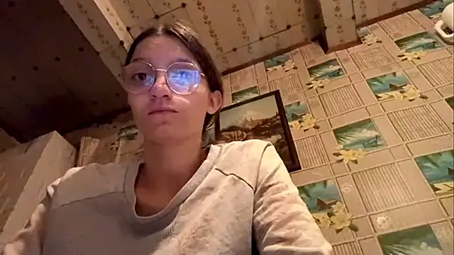 Snapshot of SparkleJebb chatting on July 4, 2026, 8:15 pm SparkleJebb online show from July 4, 2026, 8:15 pm