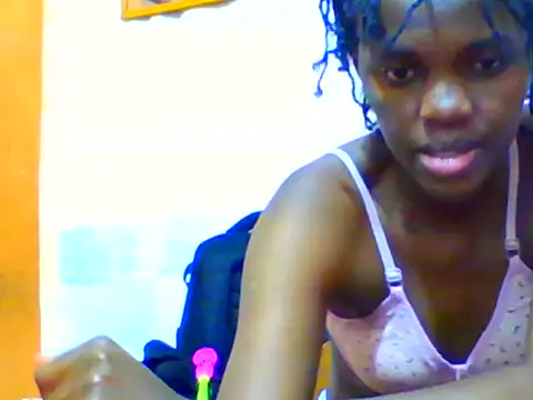 Snapshot of Cutie_kitie chatting on May 31, 2026, 12:34 pm Cutie kitie online show from May 31, 2026, 12:34 pm