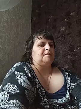 LisichkaOksana online show from May 20, 2026, 12:00 pm