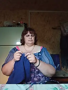 Snapshot of LisichkaOksana chatting on July 10, 2026, 5:37 pm LisichkaOksana online show from July 10, 2026, 5:37 pm