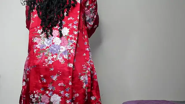 Real Slim Thick online show from June 3, 2026, 7:19 pm