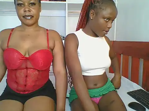 Snapshot of Sasseiqueen_ chatting on May 26, 2026, 2:02 pm Sasseiqueen online show from May 26, 2026, 2:02 pm