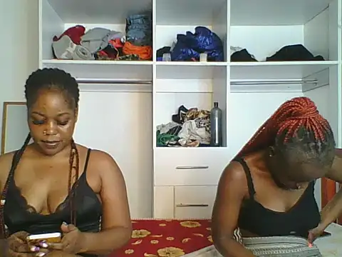 Snapshot of Sasseiqueen_ chatting on May 30, 2026, 3:25 am Sasseiqueen online show from May 30, 2026, 3:25 am