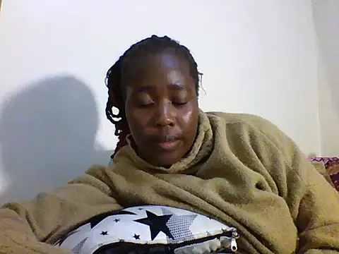 Snapshot of Flirty_charm chatting on June 30, 2026, 8:21 pm Flirty charm online show from June 30, 2026, 8:21 pm