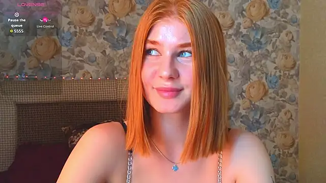 Juli Ginger online show from July 18, 2026, 3:27 pm