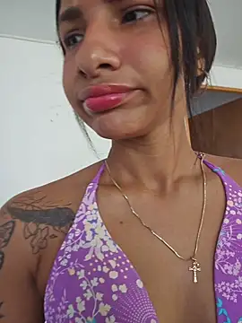 Snapshot of Andra_Barcelo chatting on May 31, 2026, 1:29 pm Andra Barcelo online show from May 31, 2026, 1:29 pm