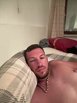 ModelJJ online show from July 19, 2026, 5:33 am