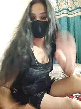 Amrita Thakur01 online show from July 8, 2026, 7:07 pm