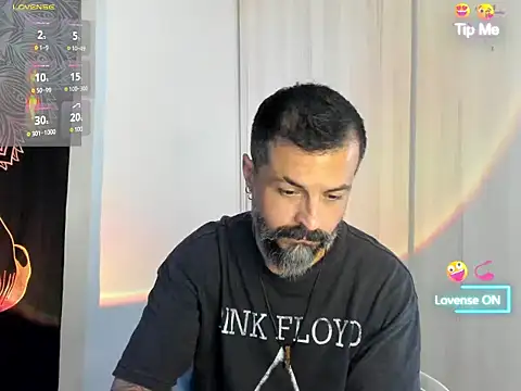 Snapshot of Miguel_angeel_ chatting on July 14, 2026, 4:02 pm Miguel angeel online show from July 14, 2026, 4:02 pm