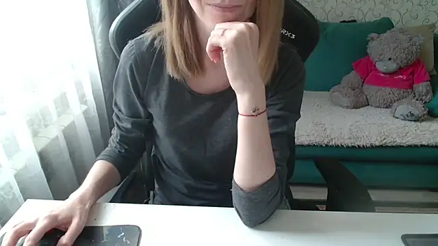 Snapshot of -Millamanka- chatting on May 28, 2026, 2:58 pm -Millamanka- online show from May 28, 2026, 2:58 pm