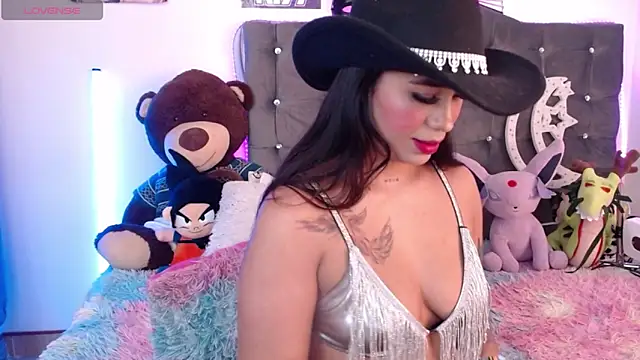 Snapshot of lunabritton chatting on June 15, 2026, 2:47 am lunabritton online show from June 15, 2026, 2:47 am