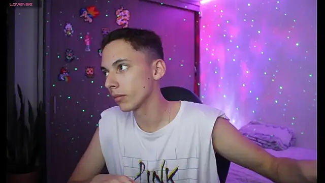 archi love online show from February 5, 2025, 7:18 am