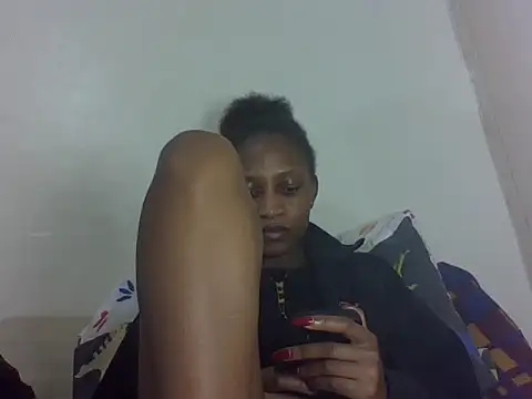Snapshot of vinsishly chatting on July 10, 2026, 3:47 pm vinsishly online show from July 10, 2026, 3:47 pm