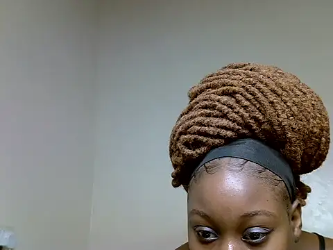 Snapshot of Pretty_kitty48 chatting on July 14, 2026, 12:00 pm Pretty kitty48 online show from July 14, 2026, 12:00 pm