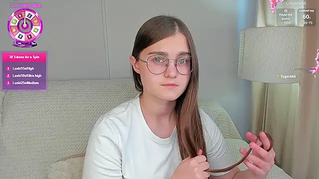Veta cutE online show from July 26, 2026, 2:02 pm