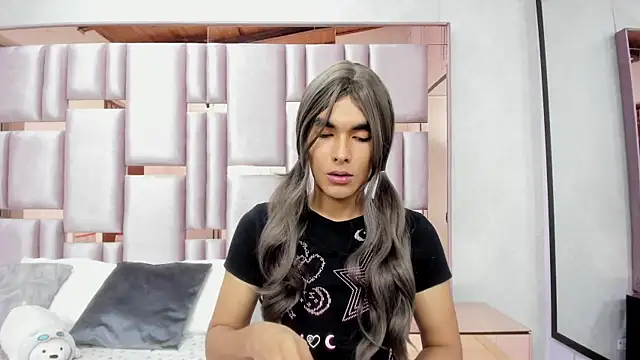 MiaBuny online show from July 15, 2026, 1:27 pm