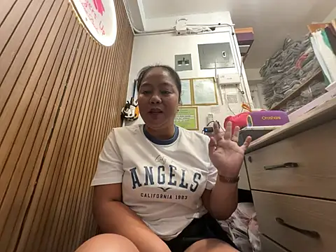Snapshot of asian_milfpinay chatting on July 6, 2026, 6:32 am asian milfpinay online show from July 6, 2026, 6:32 am
