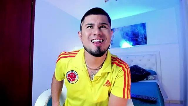 Snapshot of dominikvega chatting on July 7, 2026, 1:26 pm dominikvega online show from July 7, 2026, 1:26 pm