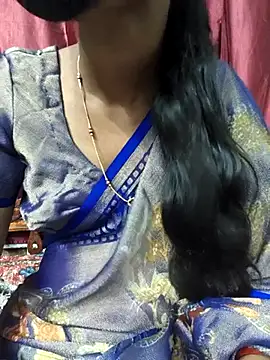 Snapshot of reshma124 chatting on July 6, 2026, 2:25 pm reshma124 online show from July 6, 2026, 2:25 pm