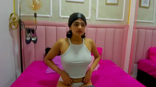velvet girll online show from June 16, 2026, 6:21 pm