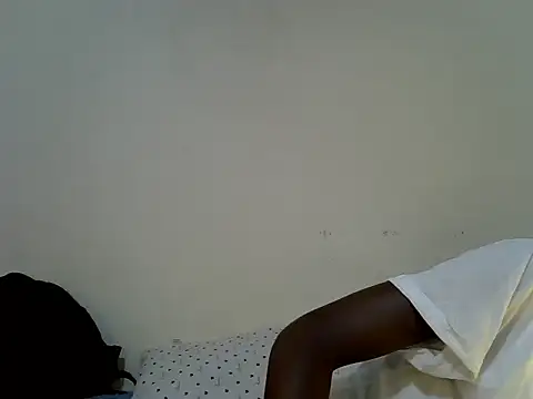 Snapshot of PetiteMelaninn chatting on June 23, 2026, 11:30 am PetiteMelaninn online show from June 23, 2026, 11:30 am