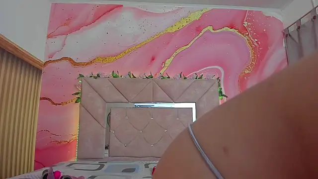 Snapshot of Candy__Moon_ chatting on June 11, 2026, 3:04 am Candy Moon online show from June 11, 2026, 3:04 am