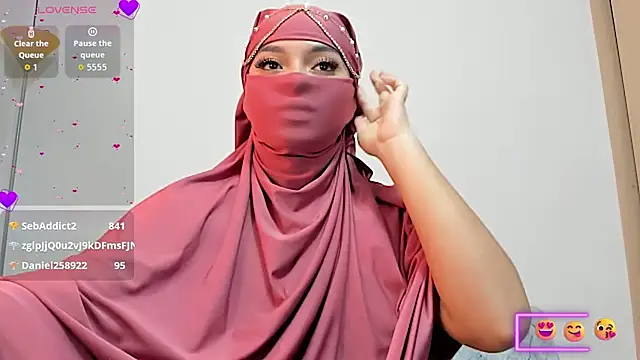 Snapshot of Samira_1 chatting on June 1, 2026, 8:43 pm Samira 1 online show from June 1, 2026, 8:43 pm
