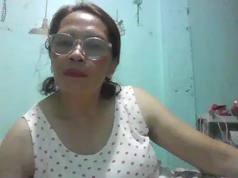 momshe2026 online show from May 31, 2026, 12:12 pm
