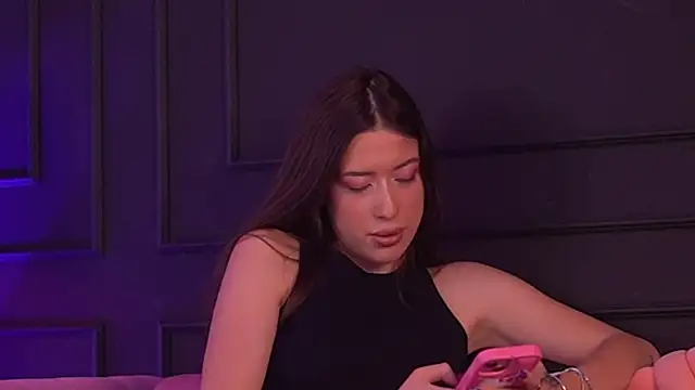 Snapshot of AlaraMyst chatting on June 9, 2026, 7:42 am AlaraMyst online show from June 9, 2026, 7:42 am