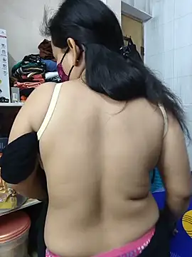 Snapshot of shalini_gupta05 chatting on June 20, 2026, 4:32 pm shalini gupta05 online show from June 20, 2026, 4:32 pm