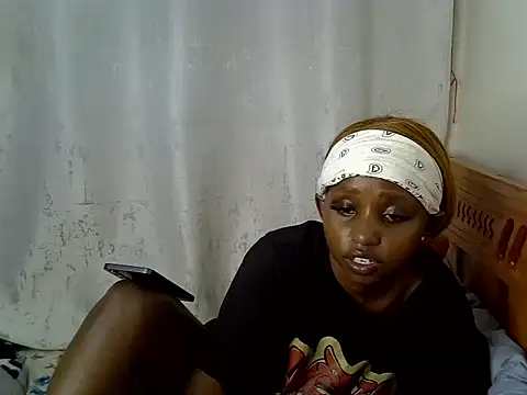 Snapshot of miss_berry01 chatting on June 19, 2026, 10:57 pm miss berry01 online show from June 19, 2026, 10:57 pm